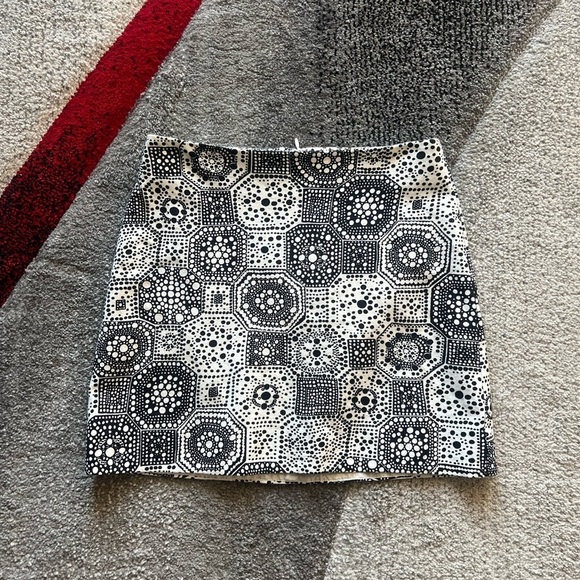 Trina Turk Abstract Black White Mini Pencil Skirt - Picture 1 of 3
